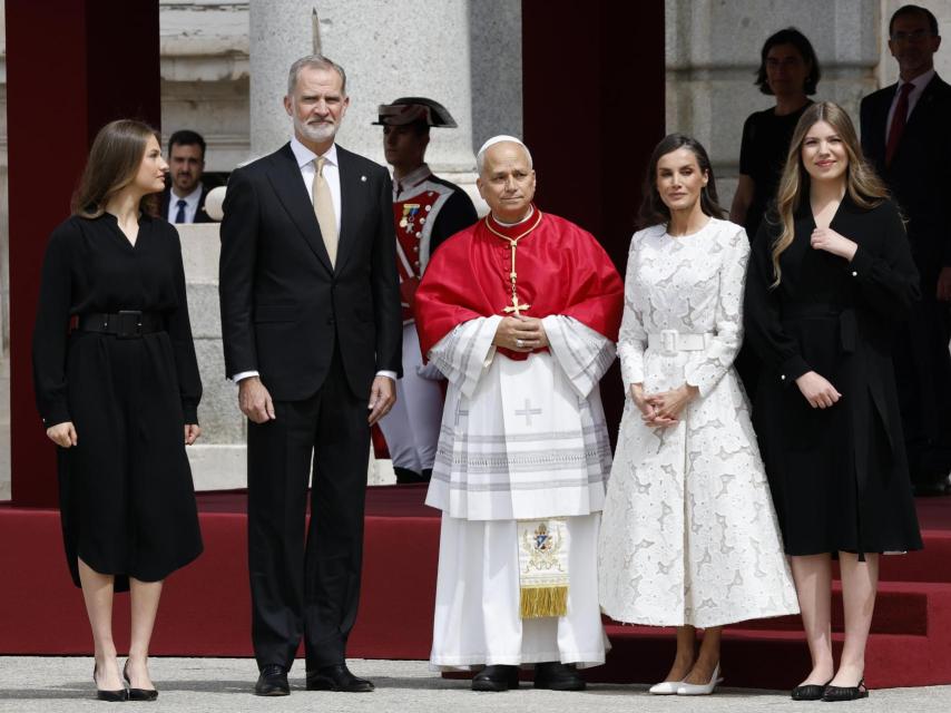 La Familia Real, con el Pontífice.