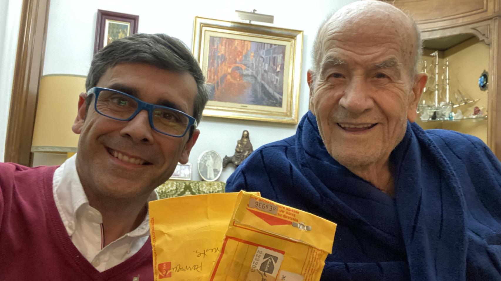 Eduardo Sánchez Butragueño, a la izquierda, y Guillermo Santacruz, a la derecha.