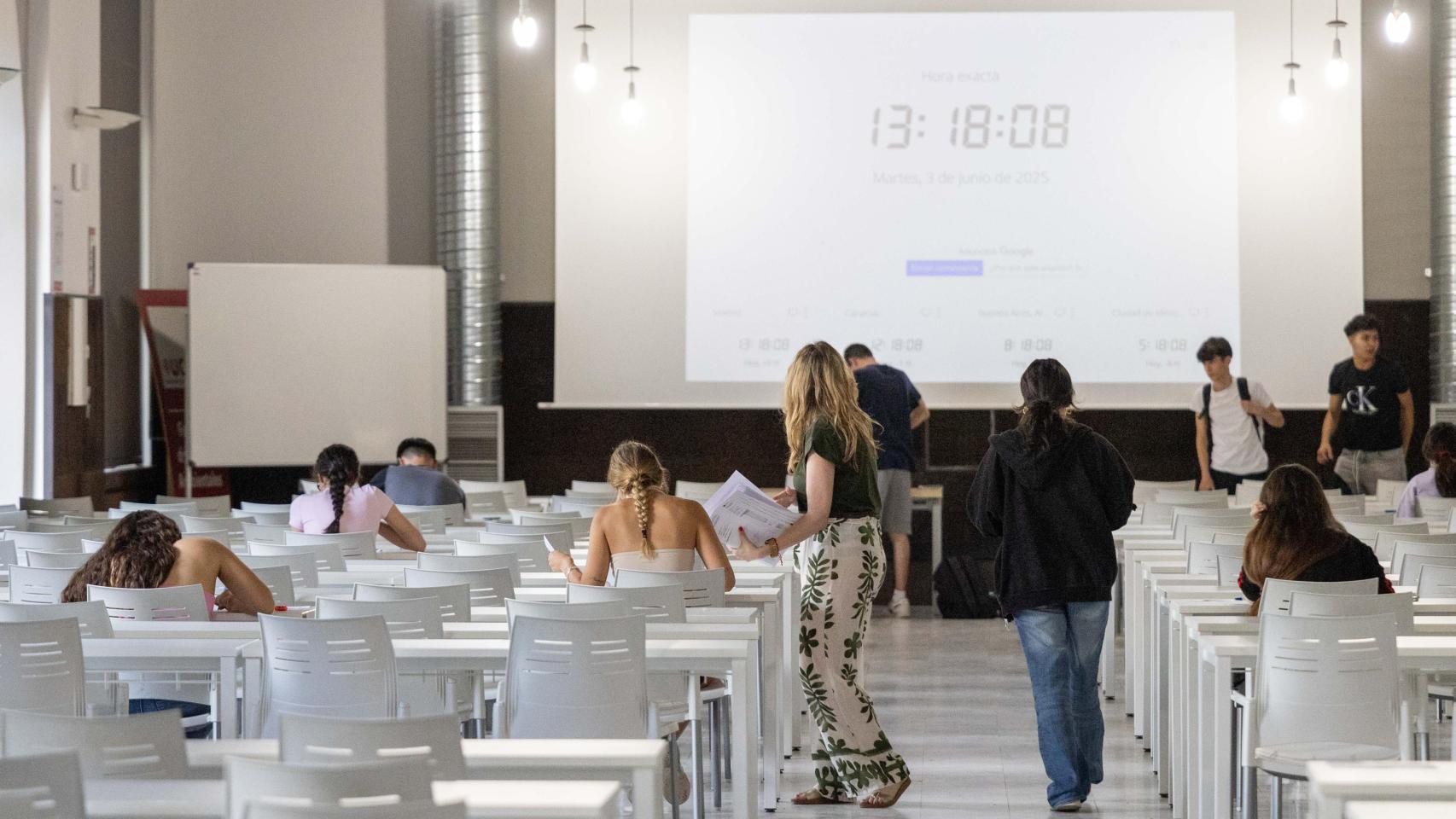 Un aula de examen en el campus toledano de la Fábrica de Armas.