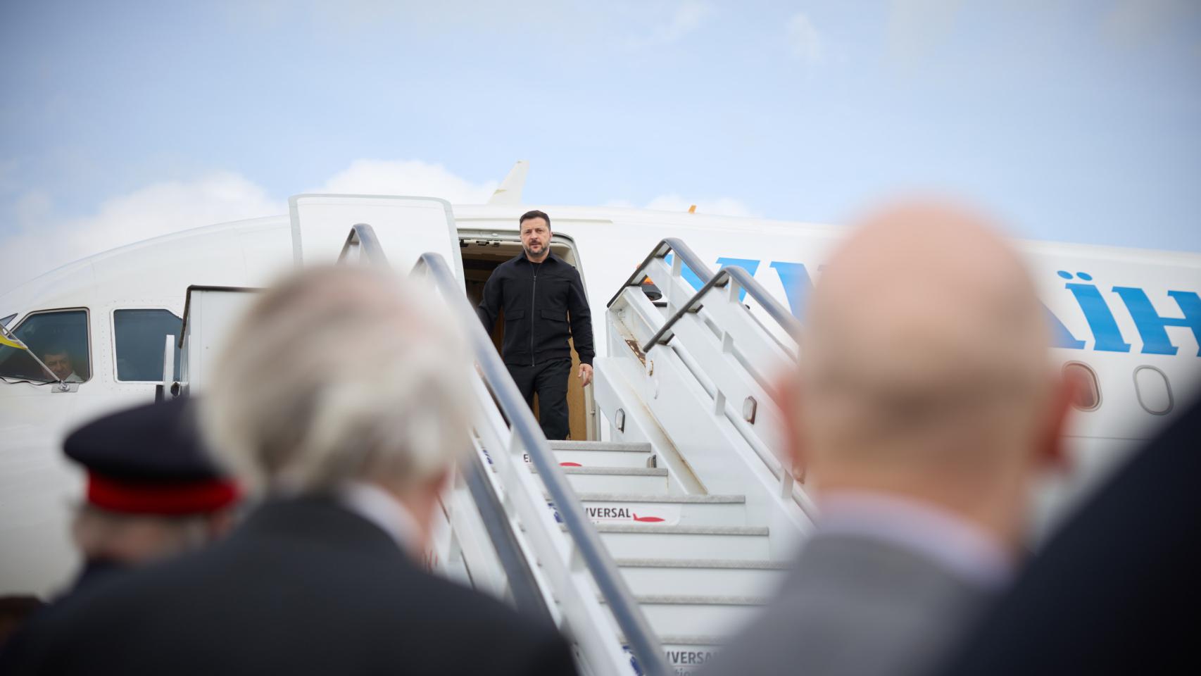 El presidente ucraniano Volodímir Zelenski a su llegada a Reino Unido. 