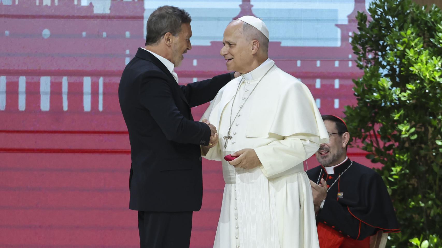 Antonio Banderas, ante el Papa León XIV.