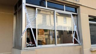 La vivienda de la calle Río de Quintas donde se declaró el incendio permanecía precintada este lunes
