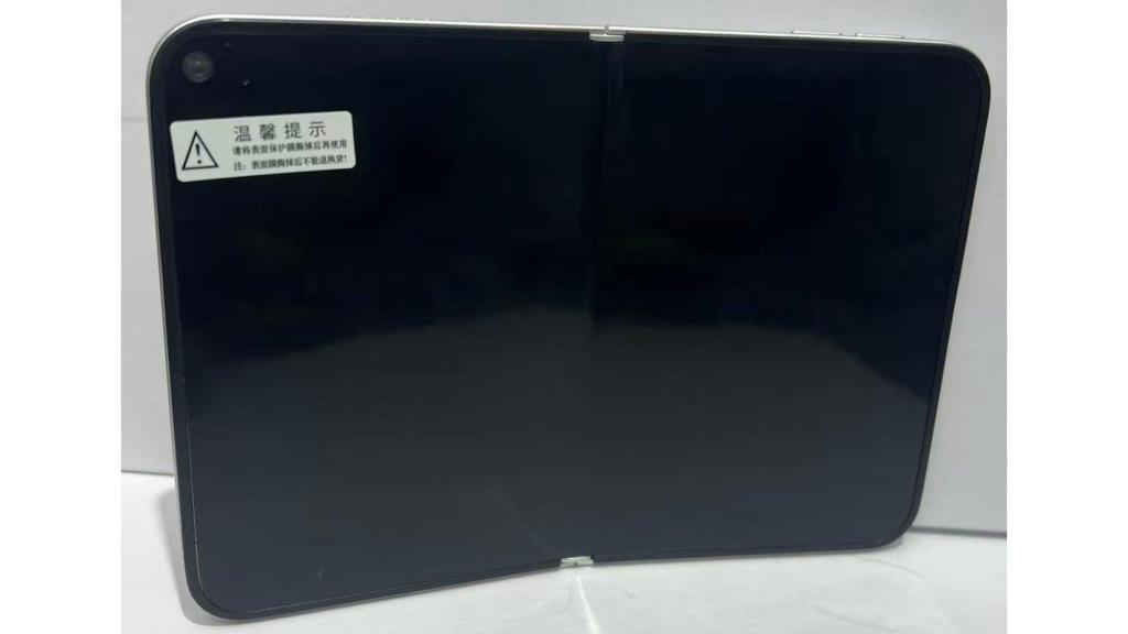 Maqueta del iPhone plegable
