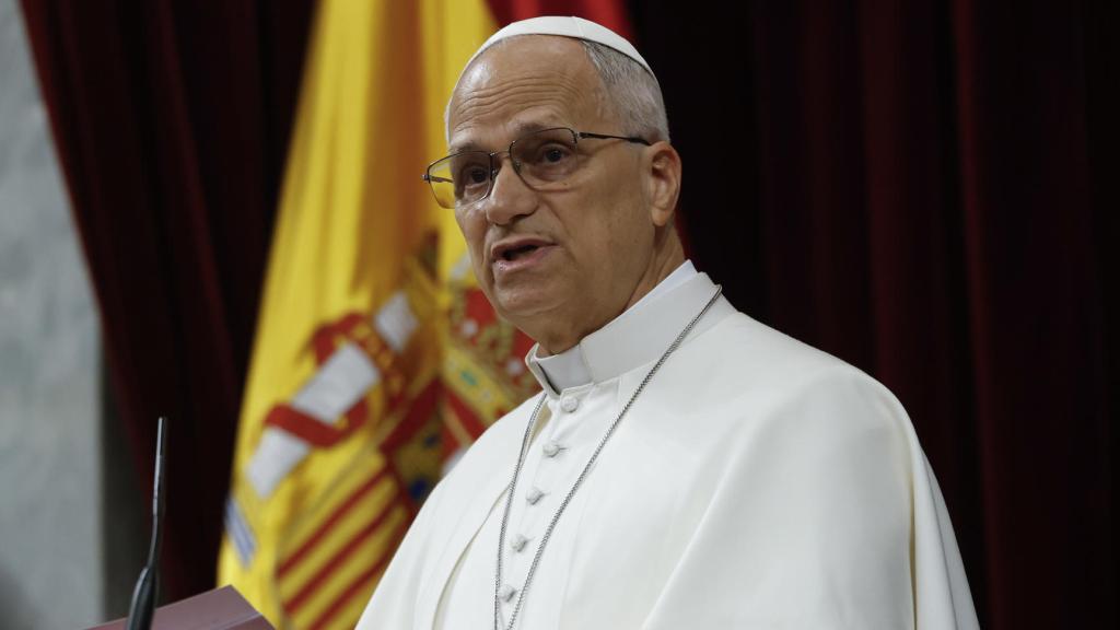 El papa León XIV pronuncia su discurso el hemiciclo del Congreso de los Diputados.