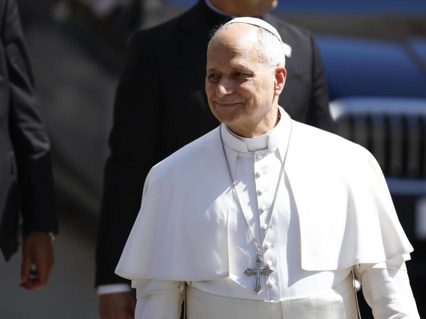 El Papa León XIV, este lunes, llegando al Congreso.