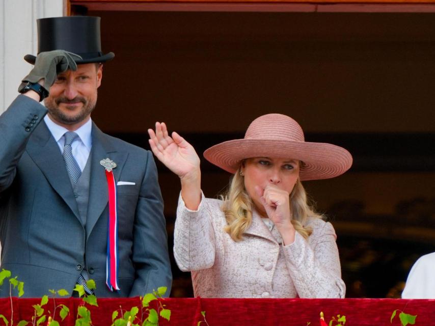 Los príncipes herederos de Noruega, Haakon y Mette-Marit.