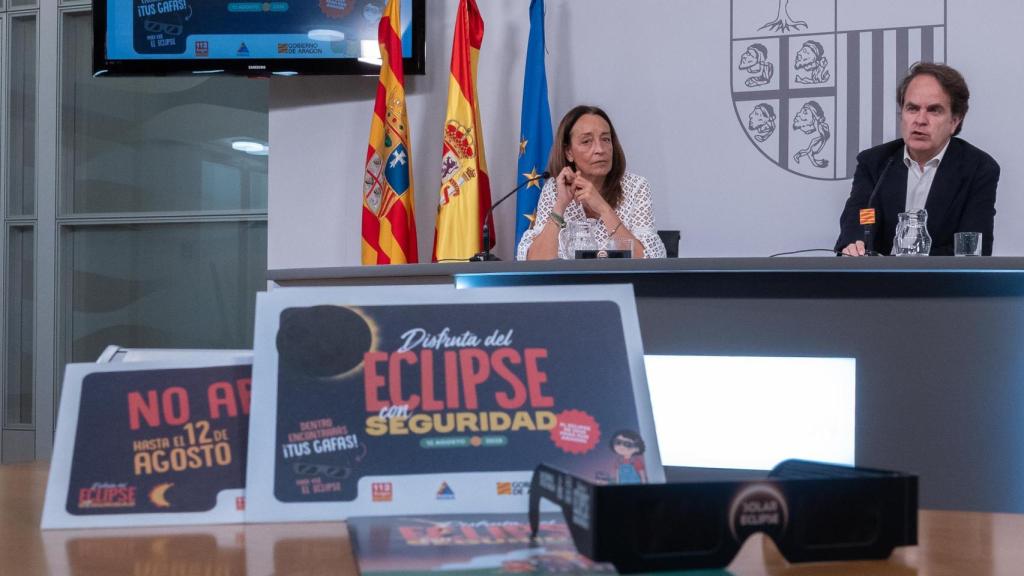 Kits para ver el eclipse solar que ha distribuido el Gobierno de Aragón en centros educativos 