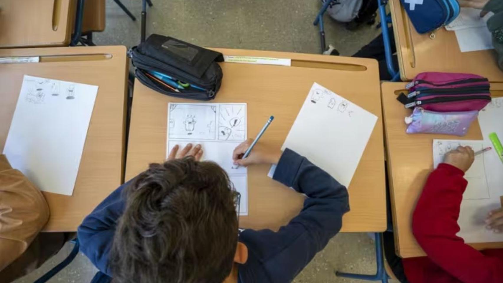  Estudiante de Educación Primaria. - EP