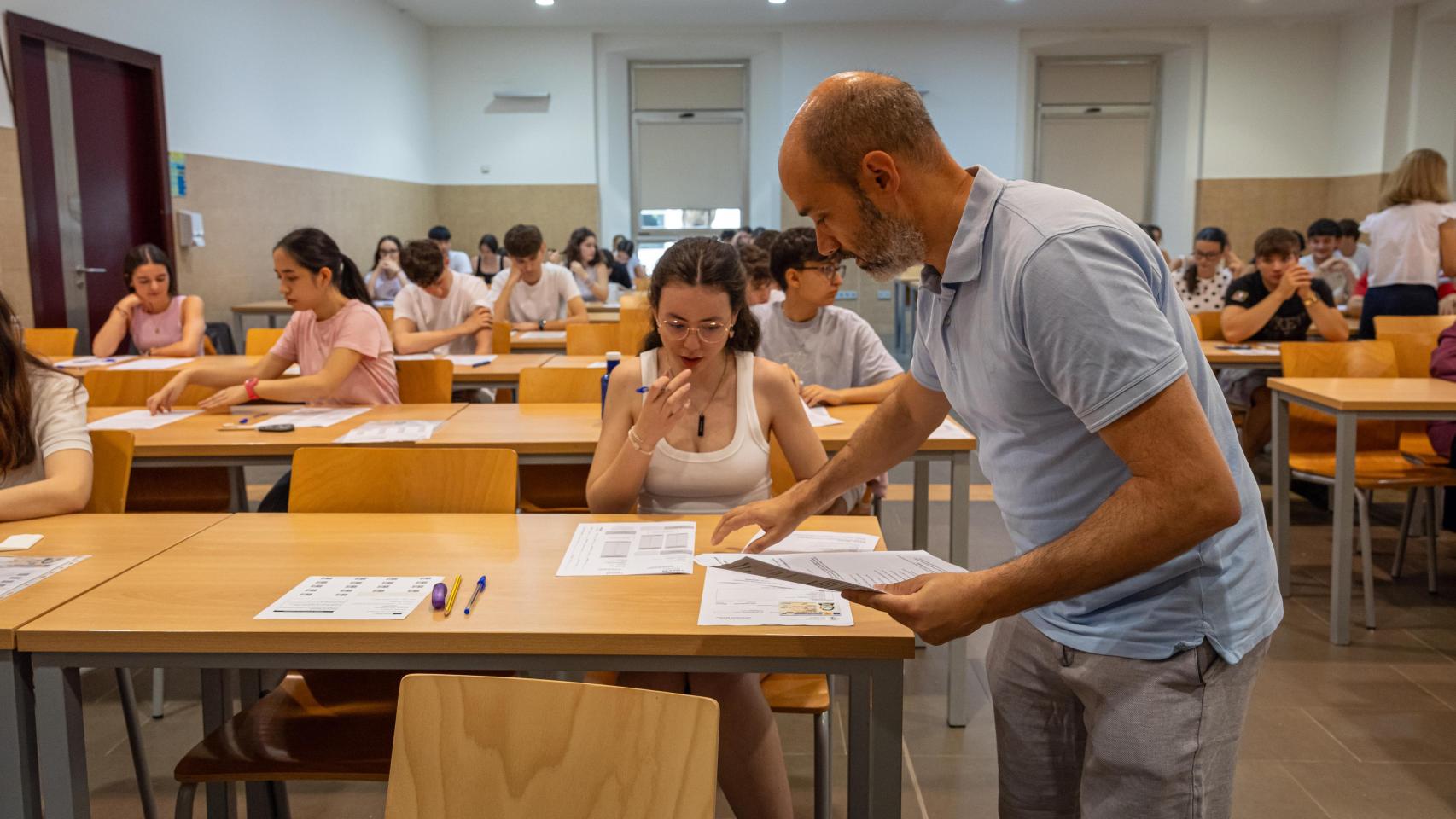 Examen de Ingles PAU 2026 en la Fábrica de Armas de la UCLM en Toledo.
