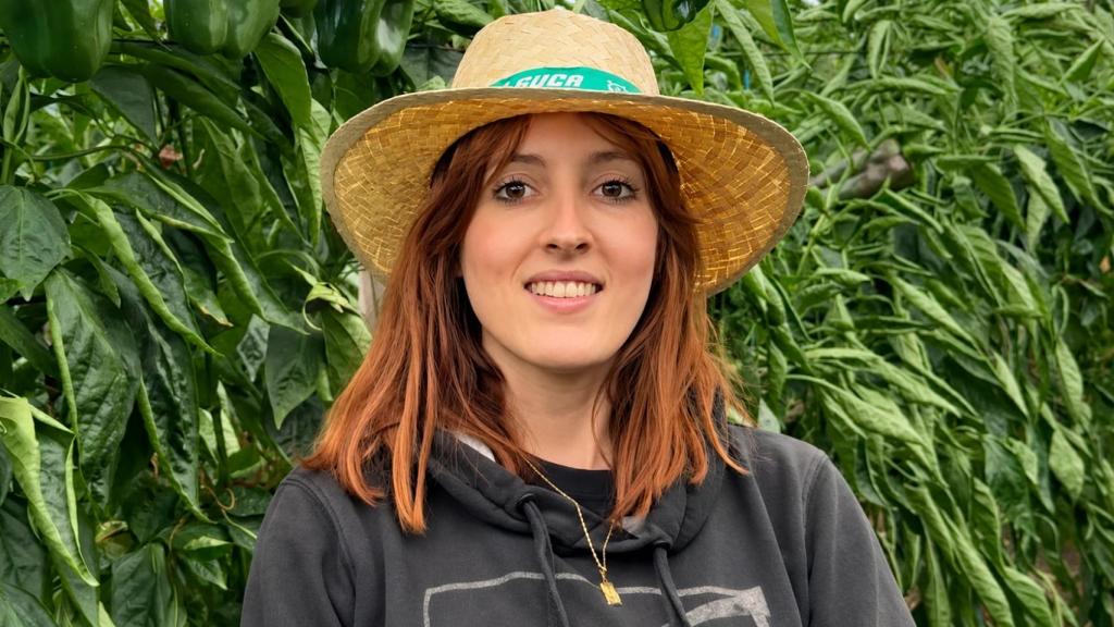 Ainoa, agricultora española (@ainoadonas en TikTok)