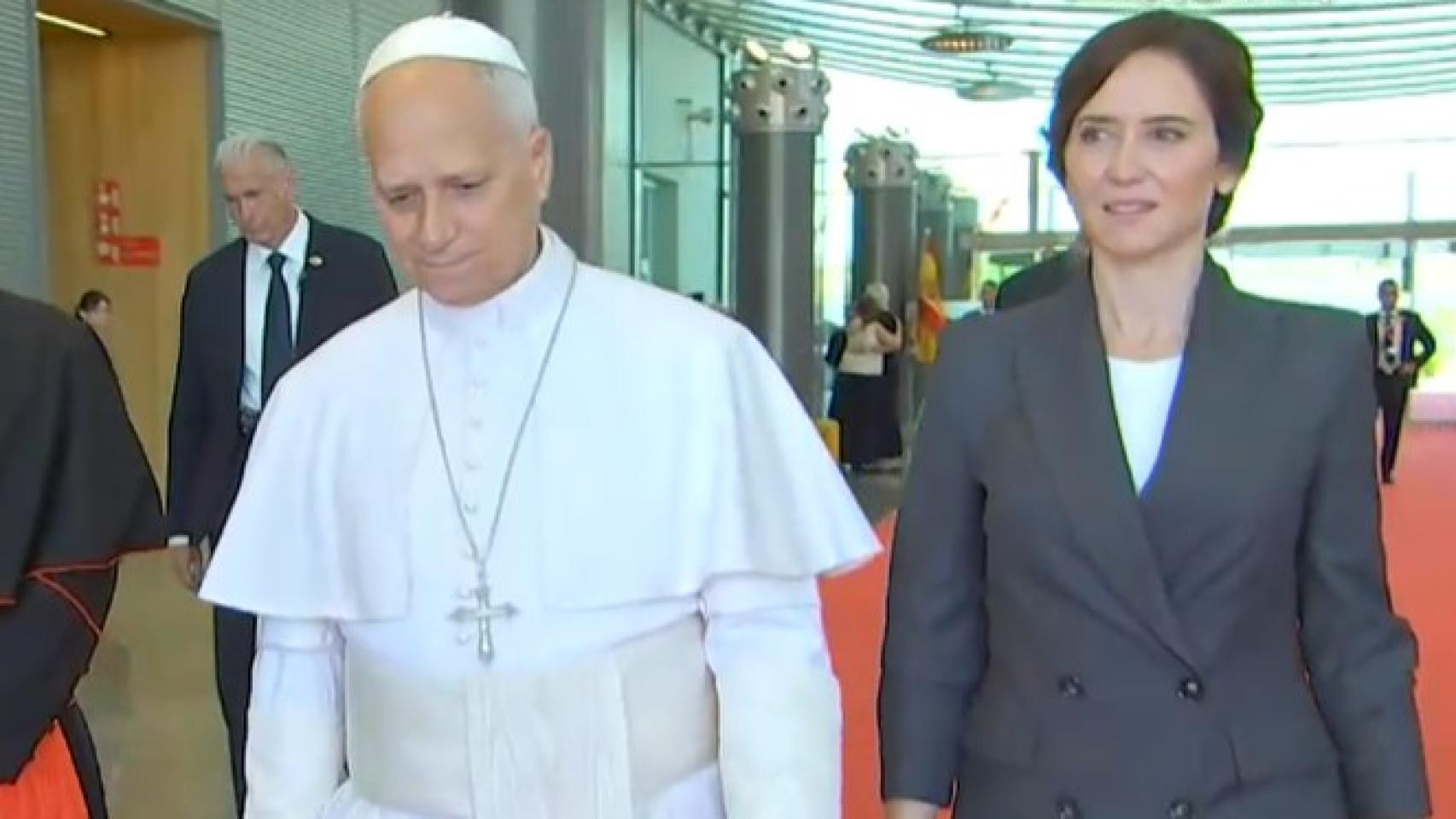 Ayuso junto al Papa.