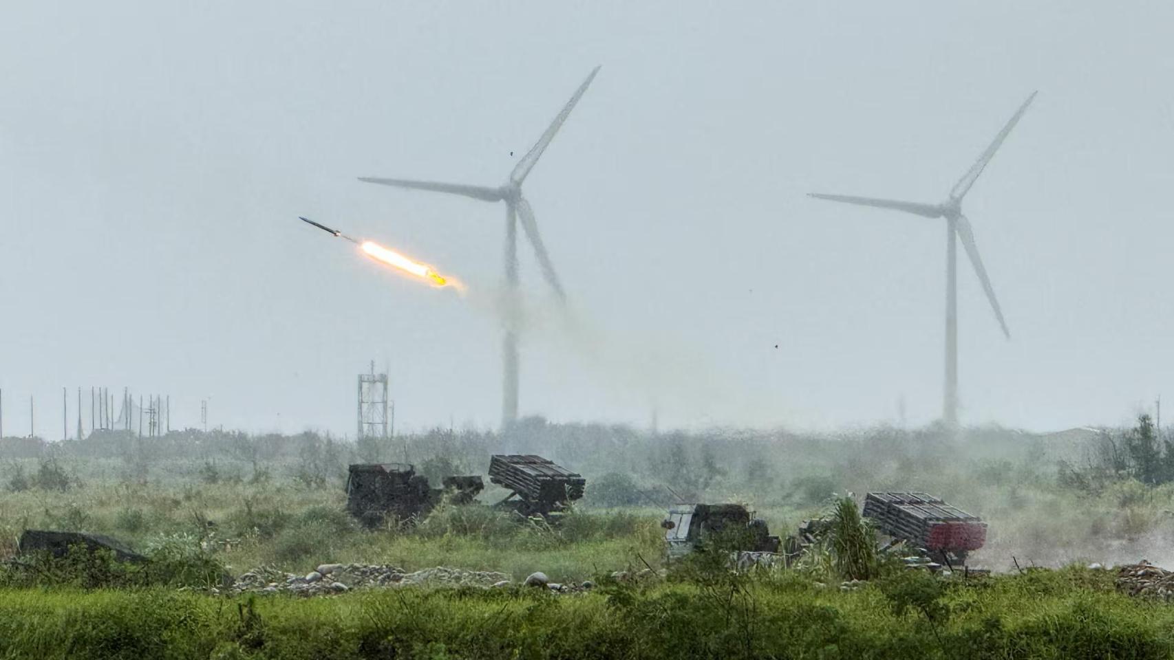 Disparo de artillería Thunderbolt 2000 de Taiwán