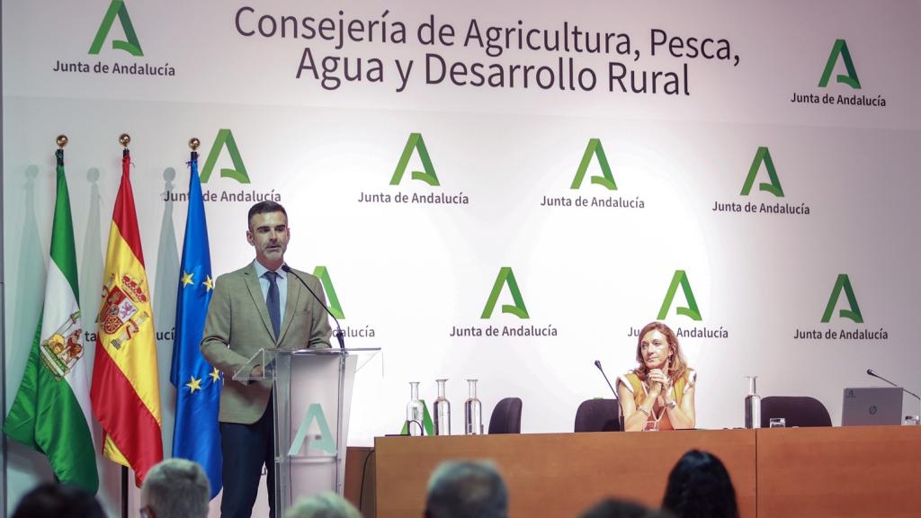 El consejero de Agricultura, Ramón Fernández-Pacheco, en un acto de este mes sobre la PAC