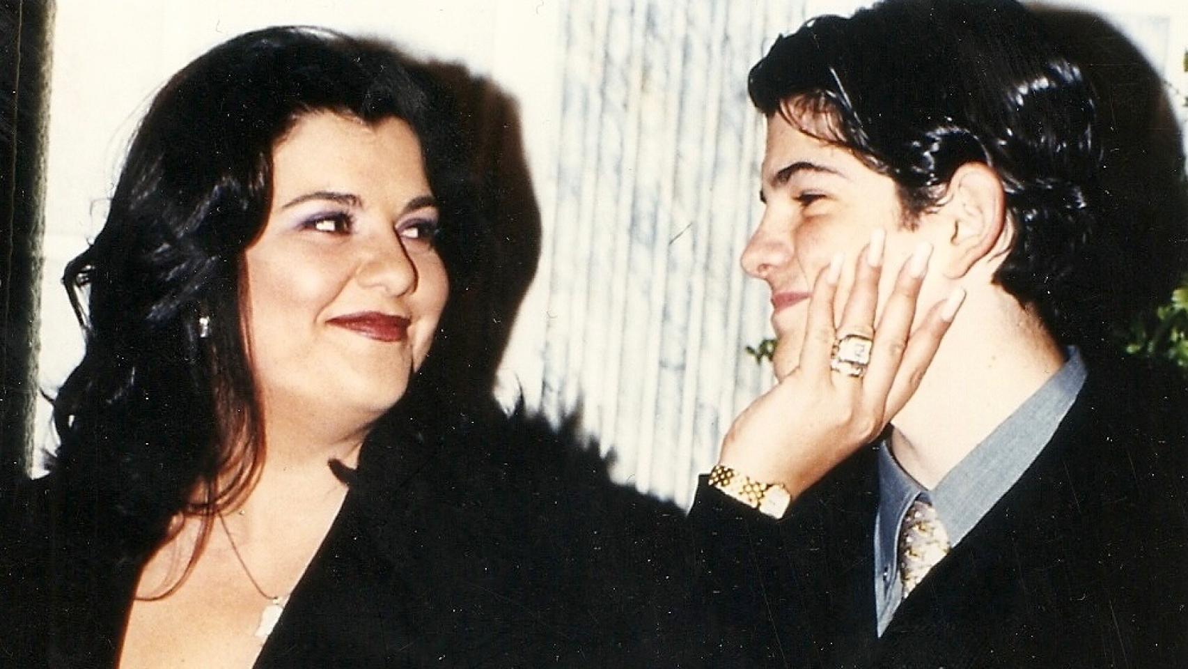 Miguel Ángel Muñoz y su madre, Cristina, en una foto. 