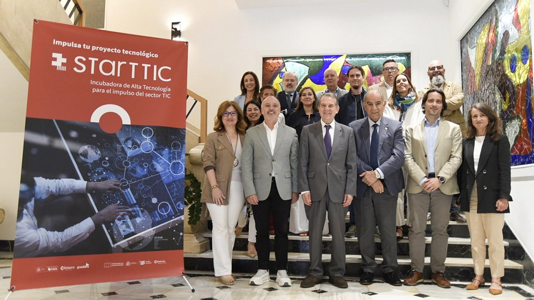 Imagen de la presentación de startTIC