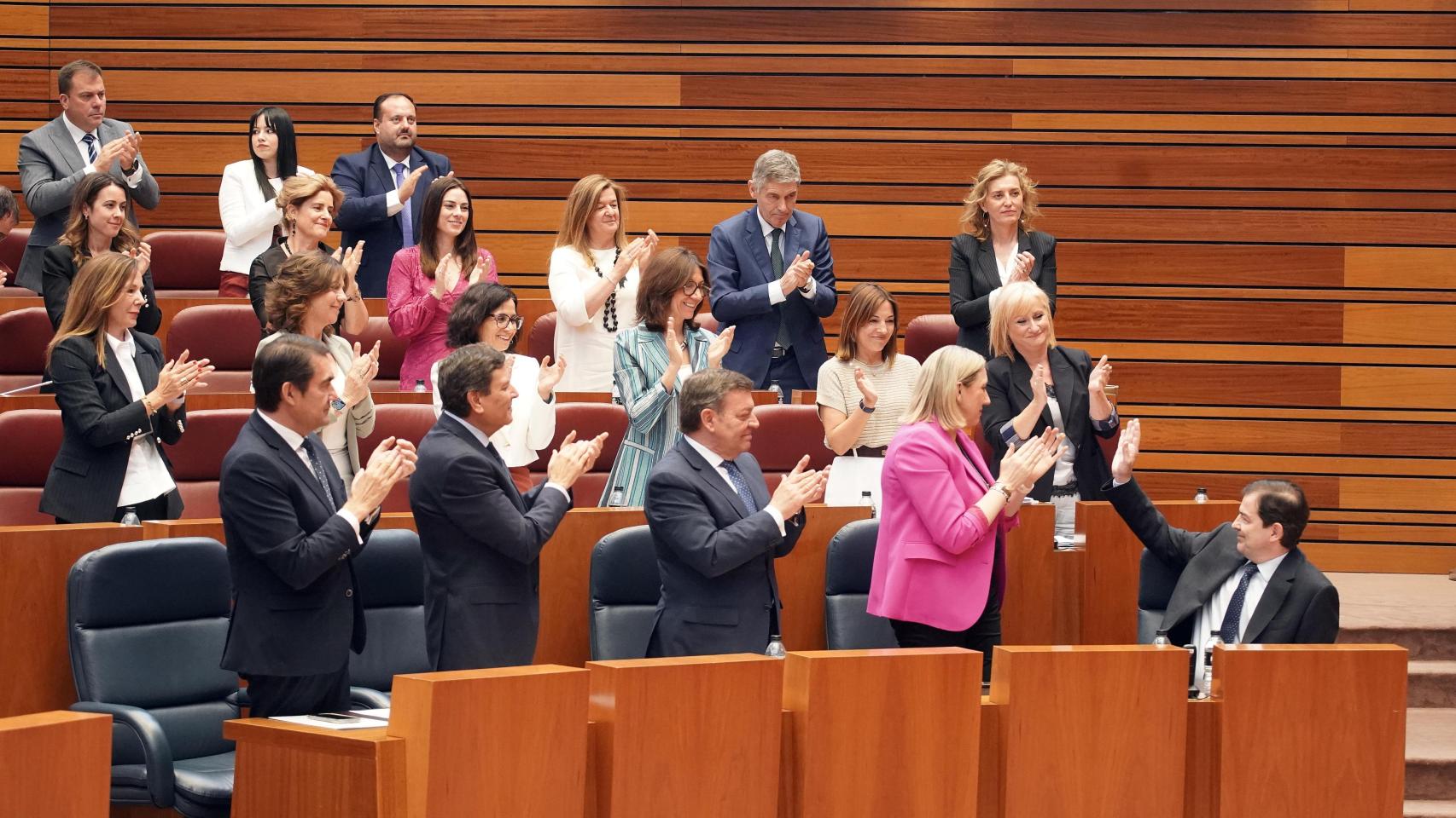 El presidente de la Junta de Castilla y León en funciones, Alfonso Fernández Mañueco, durante el debate de investidura en las Cortes, este martes