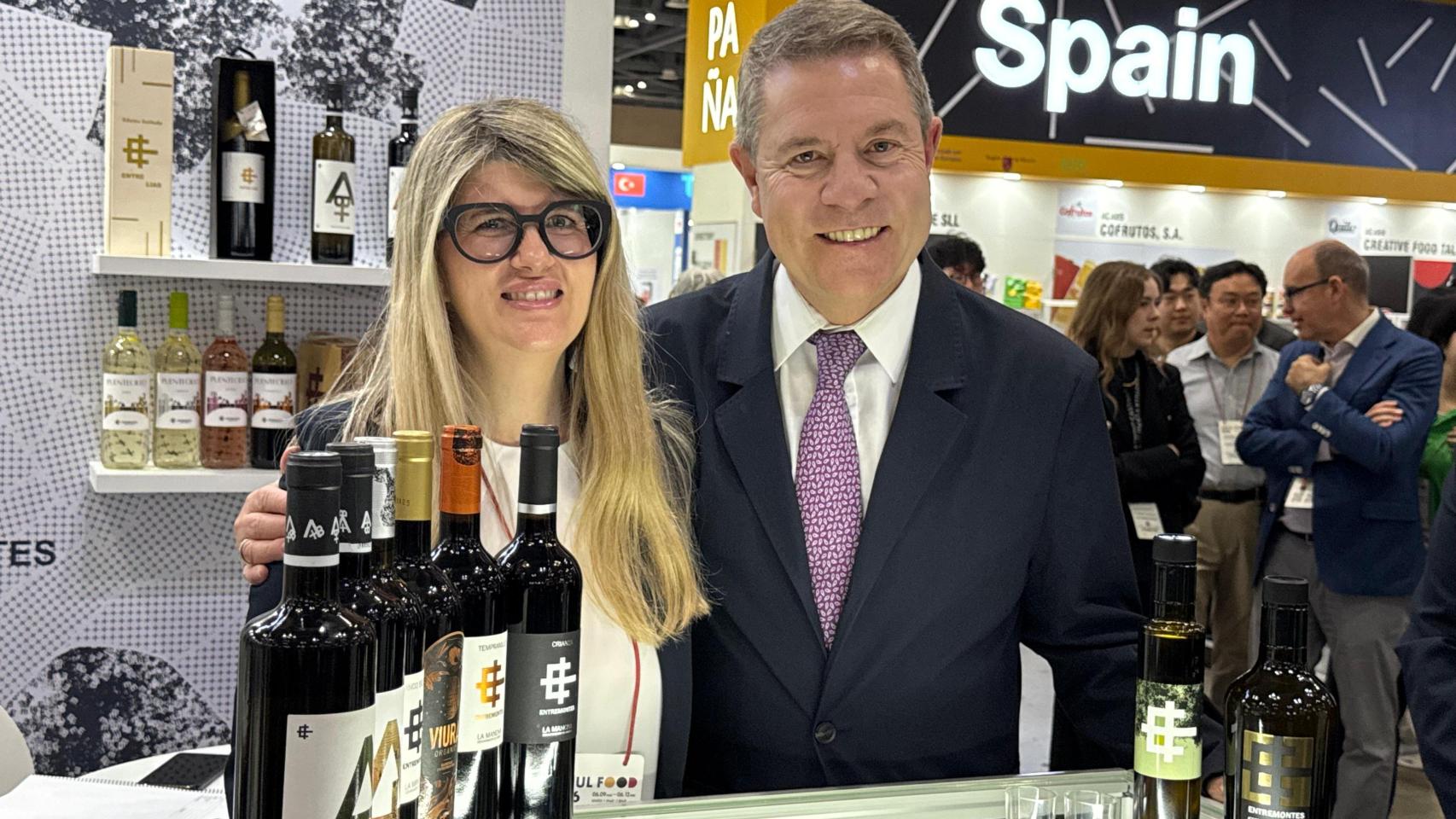Emiliano García-Page ha visitado la feria Seoul Food & Hotel 2026 celebrada en la capital surcoreana.