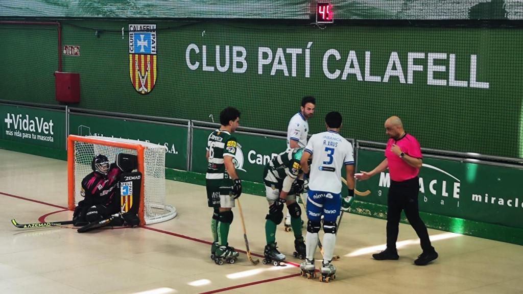 Lance de un partido del Liceo ante el Calafell en semifinales.