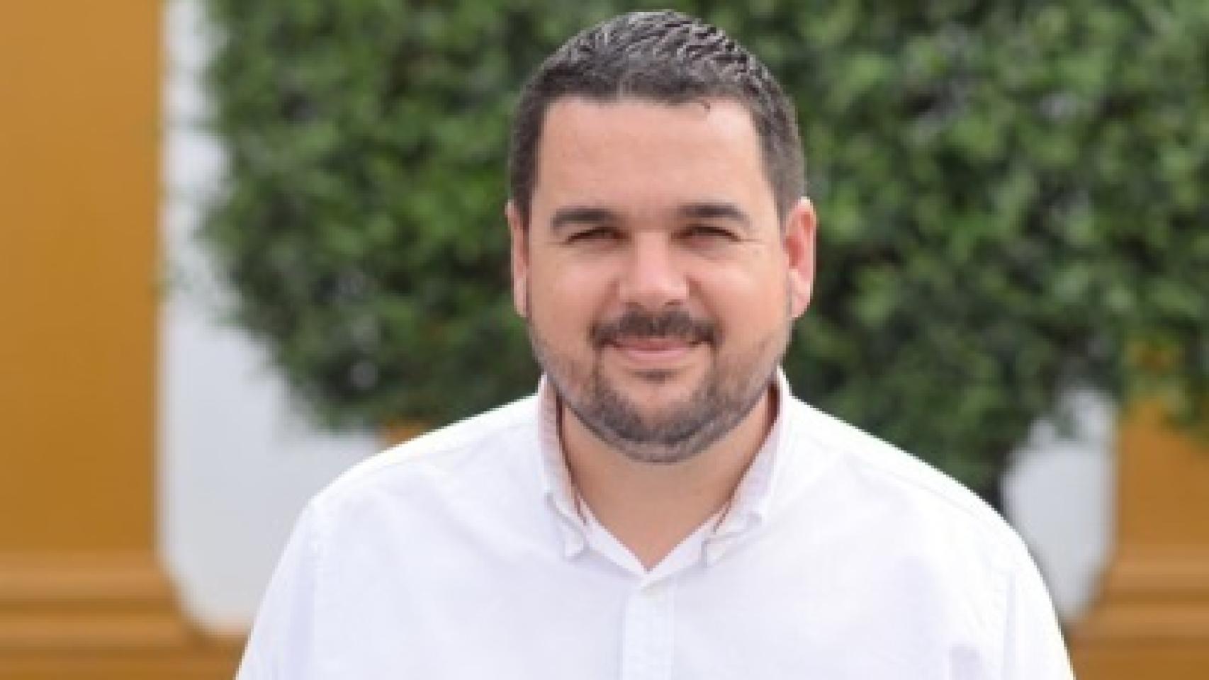 Alcalde de Gines, Romualdo Garrido. 