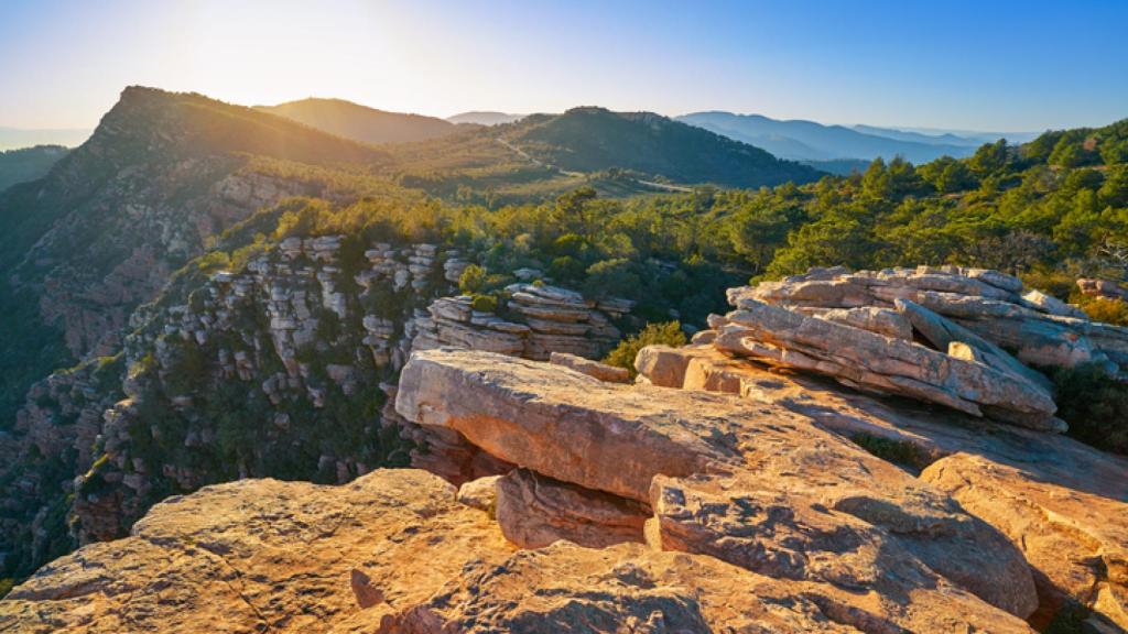 Atardecer en el pico Garbi, en Sierra Calderona (Valencia).