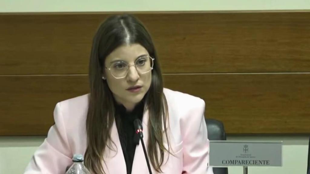 Azahara Cañedo durante la Comisión de Control de la RTPA.