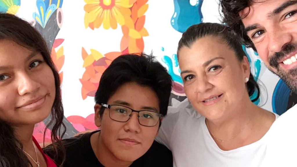 Cristina Blanco con sus hijos.