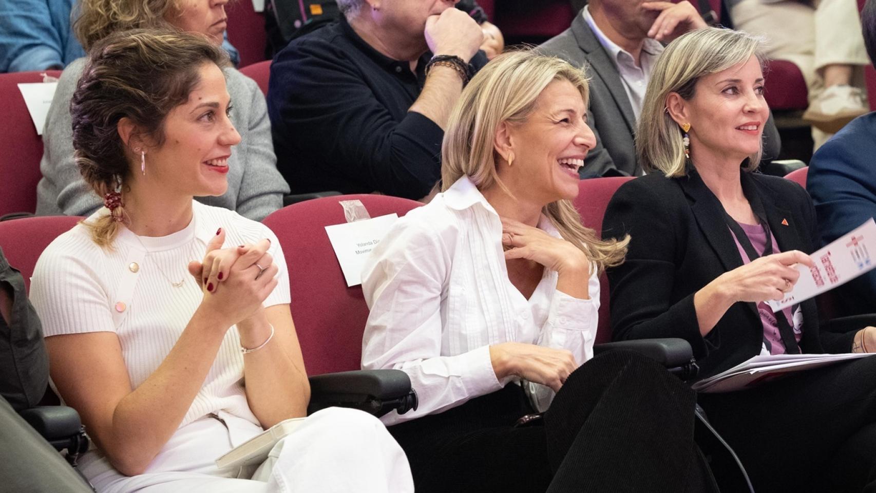 Lara Hernández, Yolanda Díaz y Verónica Martínez Barbero en un acto de Sumar en Galicia.