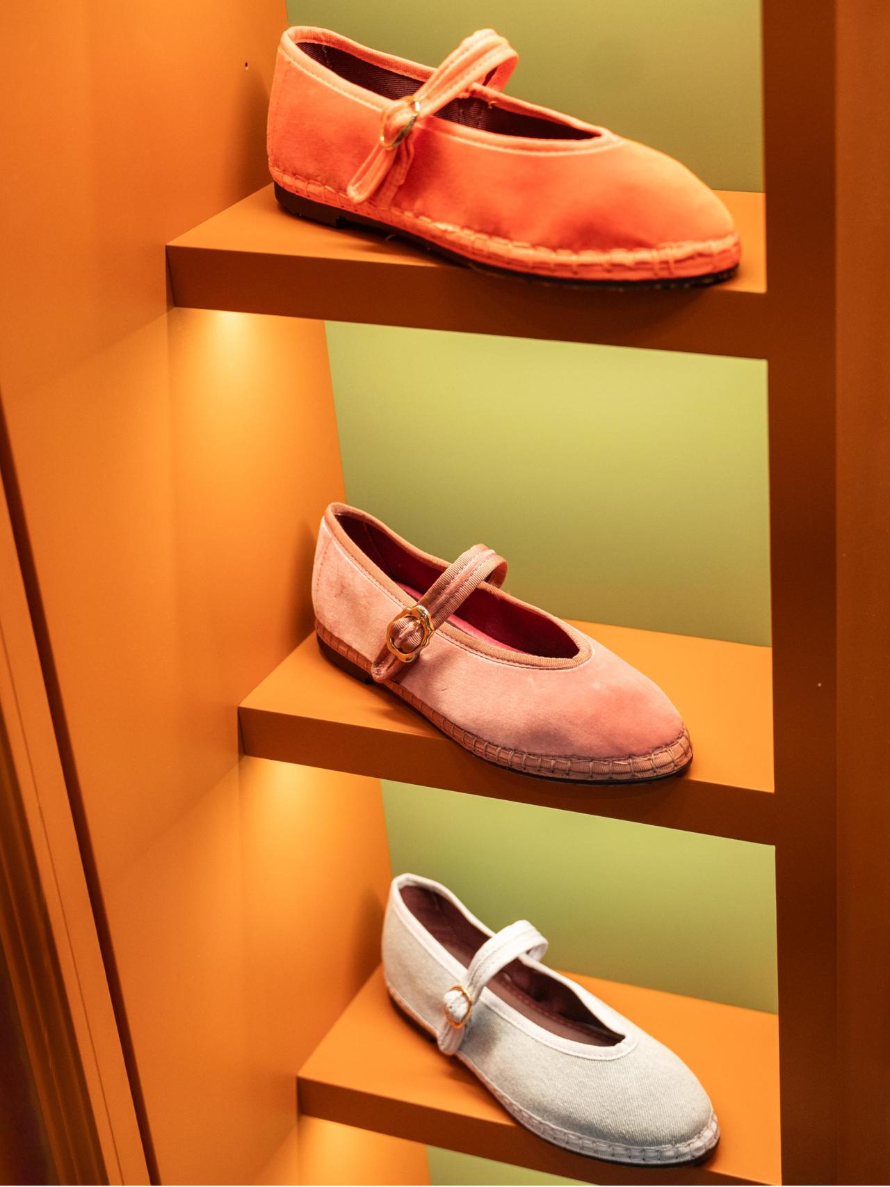 Algunos de los modelos de este 'mix and match' de alpargatas y venecianas.