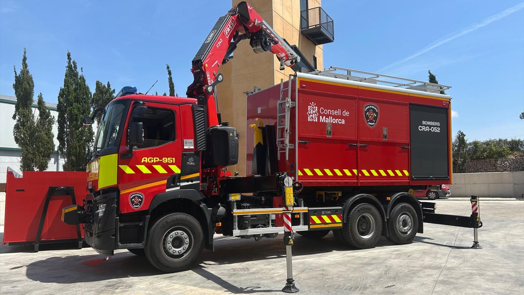 Dos muertos y 24 heridos, 8 de ellos bomberos, en 