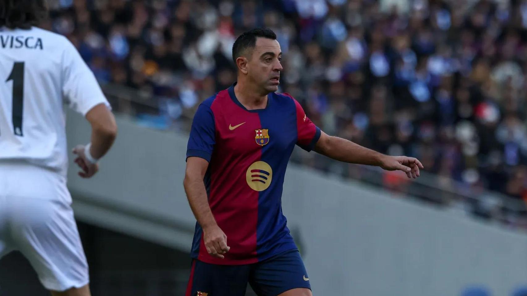 Xavi Hernández, durante un partido con Barça Legends contra los veteranos del Real Madrid.