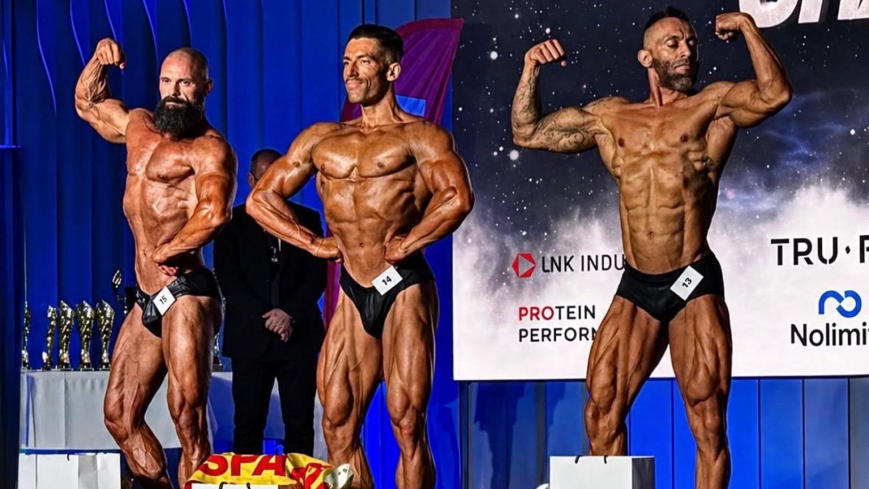David Otero (centro), campeón del mundo de culturismo en la categoría Classic physique.