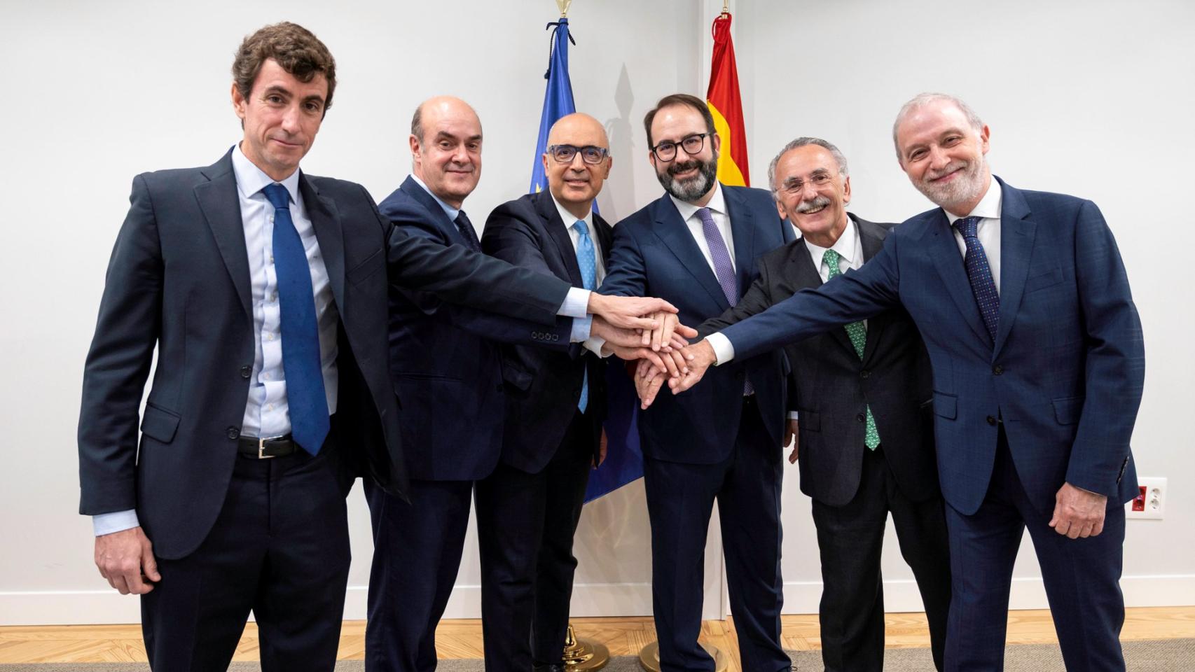 La industria de defensa española firma una alianza para el desarrollo de un nuevo caza de sexta generación