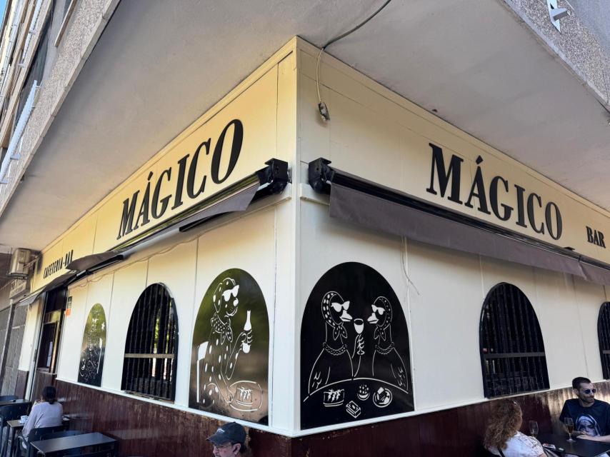 Fachada del local.