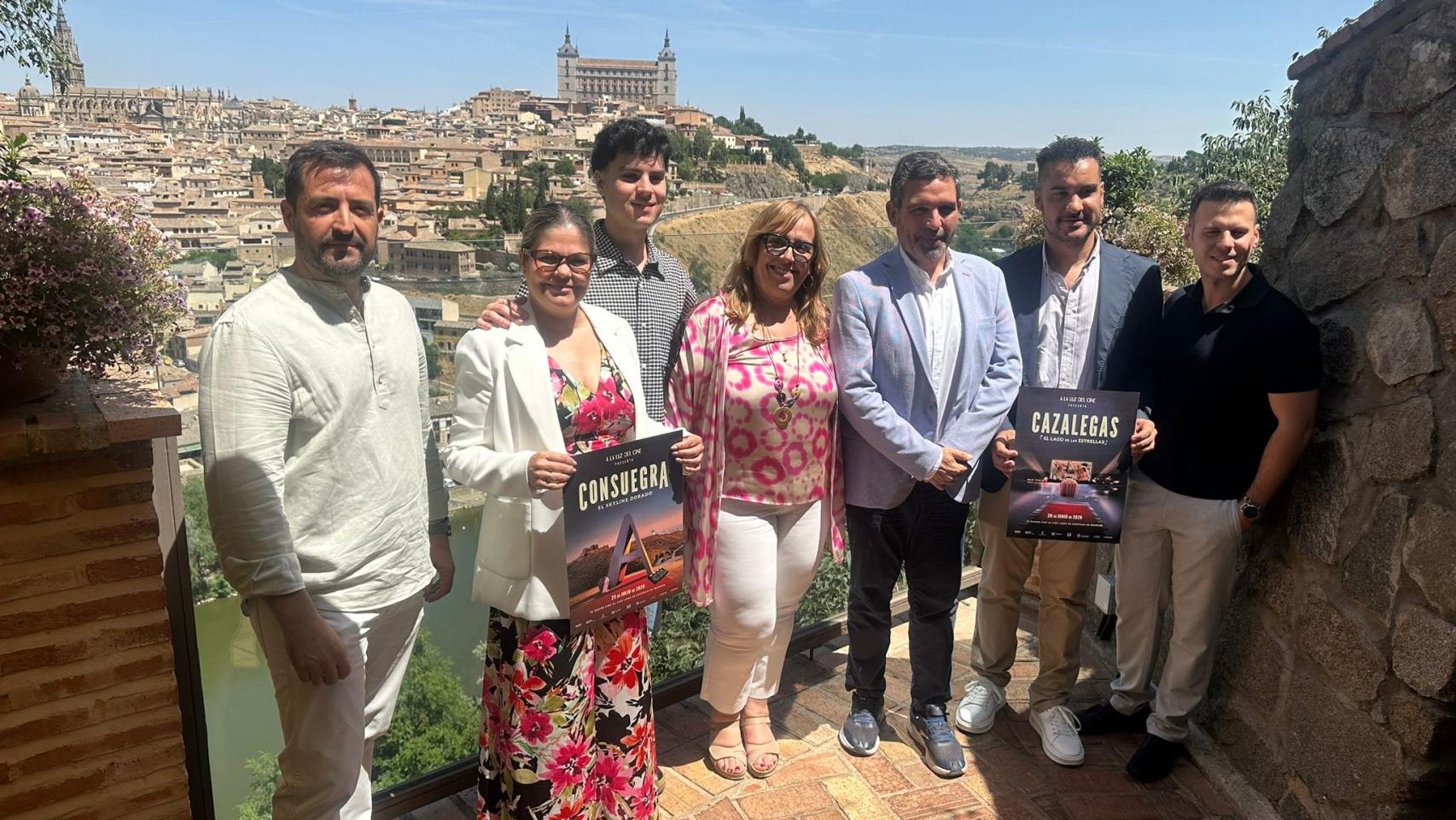Foto de familia de la presentación de esta nueva edición de 'A la luz del cine'.