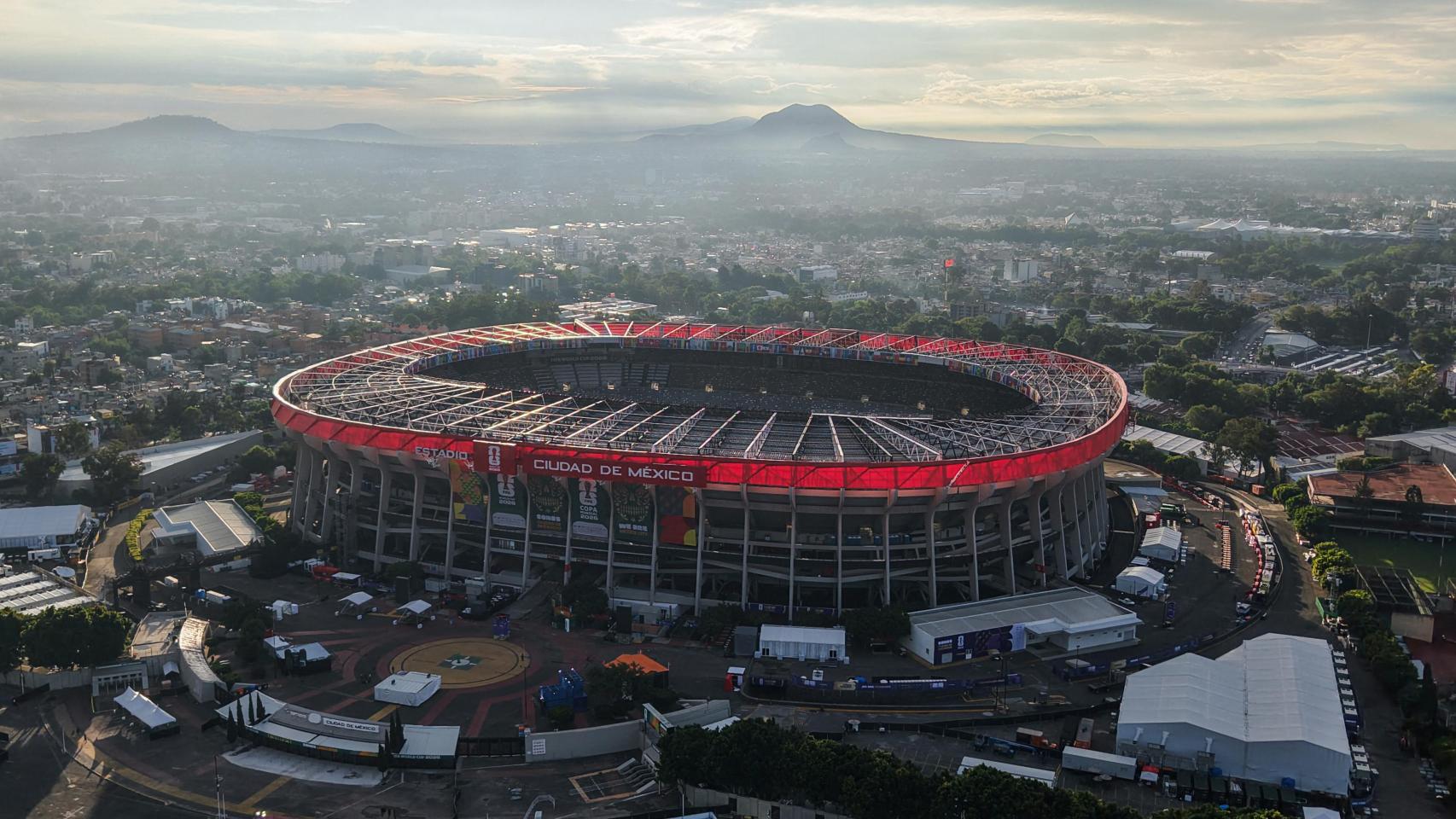 Vista aérea del Estadio Azteca en Ciudad de México, a más de 2.200 metros de altitud.
