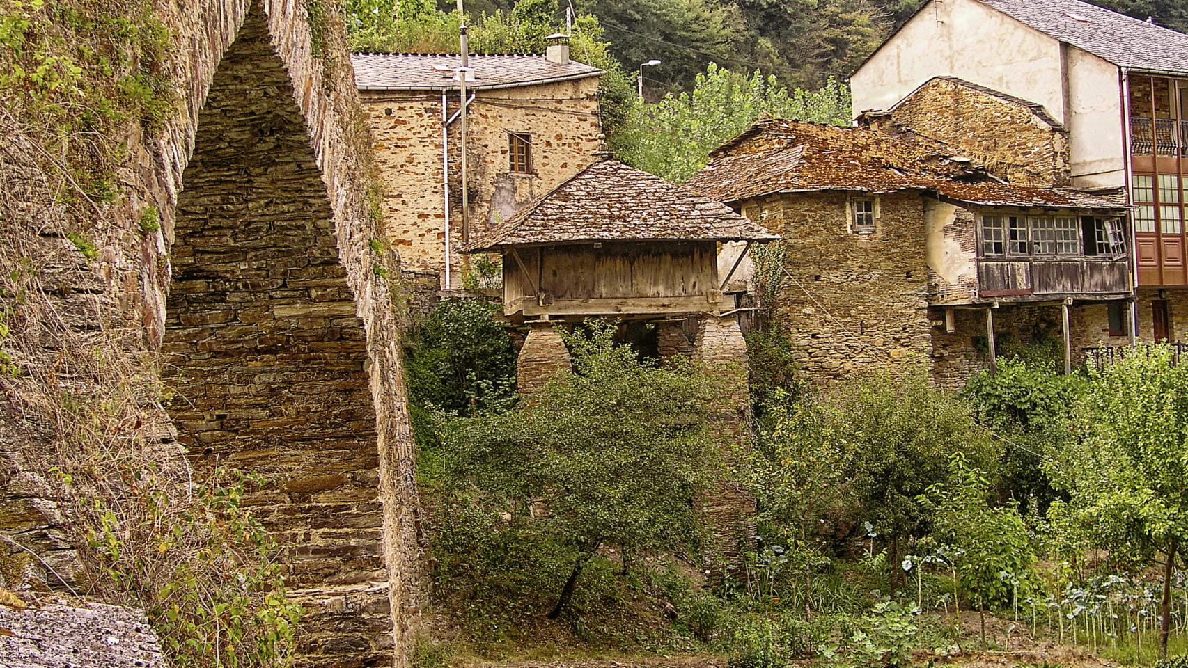 Casas en Navia de Suarna