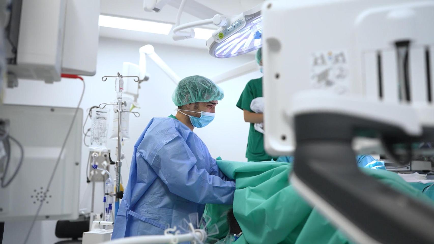 Realización del primer trasplante simultáneo de intestino y páncreas en el Hospital 12 de Octubre de Madrid.