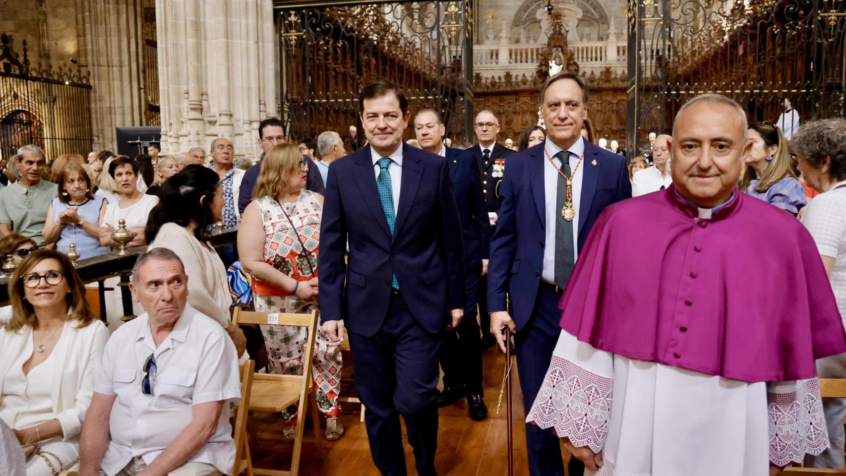 Mañueco junto a García Carbayo en la celebración en Salamanca. 