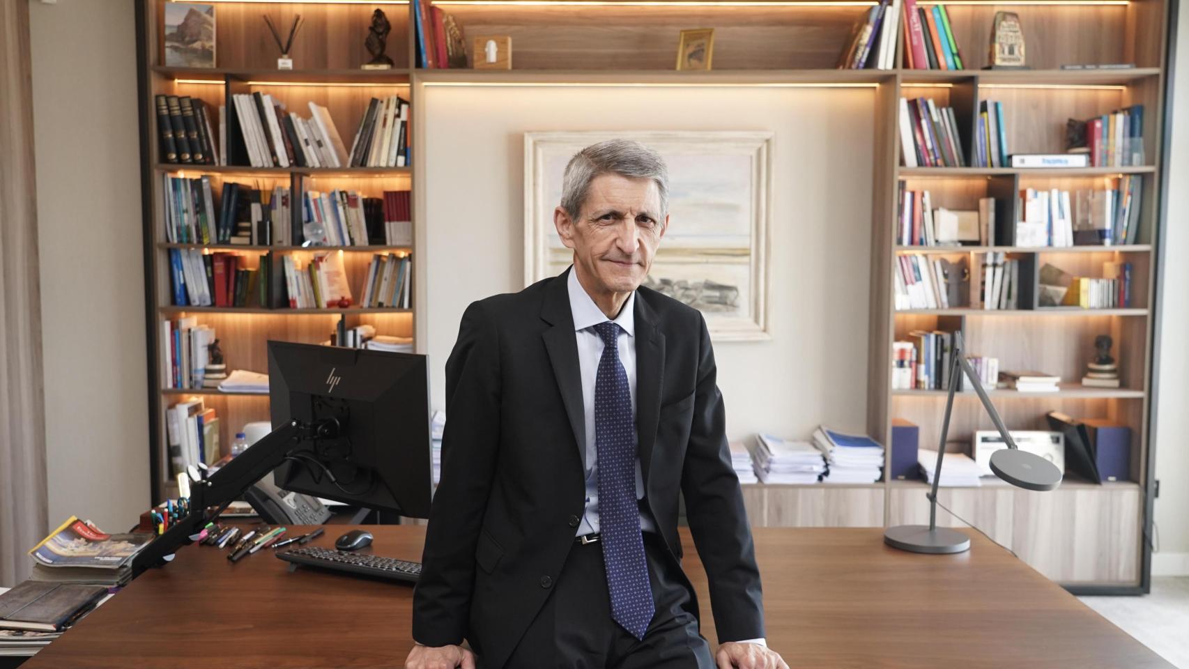José Manuel Domínguez, presidente de la Fundación Unicaja, en su despacho. 