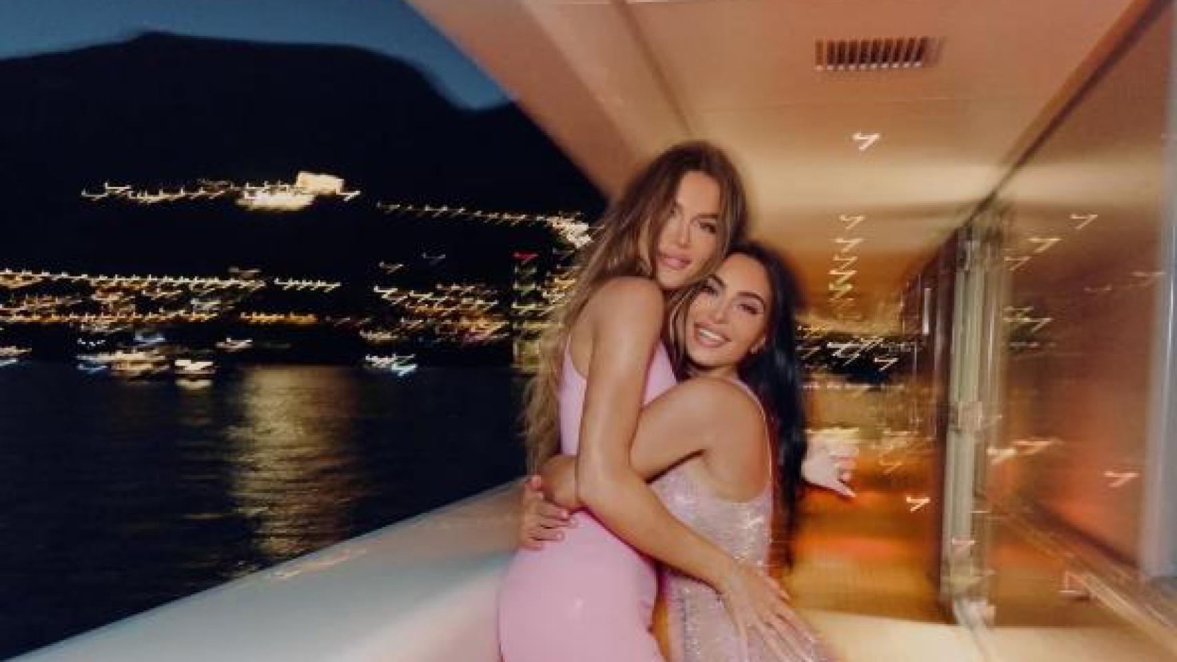 Las Kardashian se dejan ver a bordo del superyate vigués 'Naia' en Mónaco