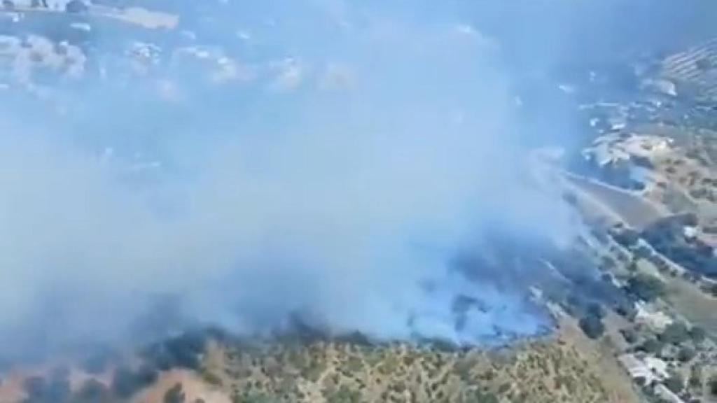Vídeo de los trabajos de extinción del incendio forestal declarado en Antequera.