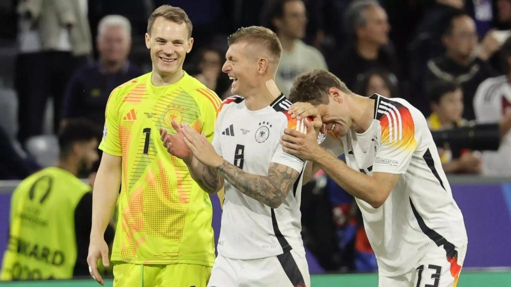 Neuer, Kroos y Müller, en un partido con Alemania.