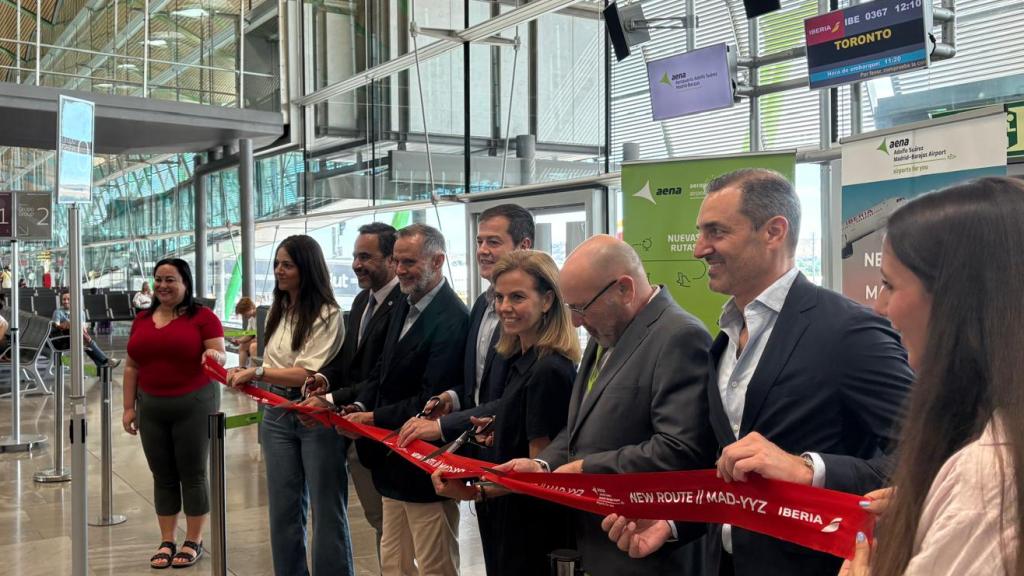 Inauguración del vuelo Madrid-Toronto de este sábado 13 de junio. 