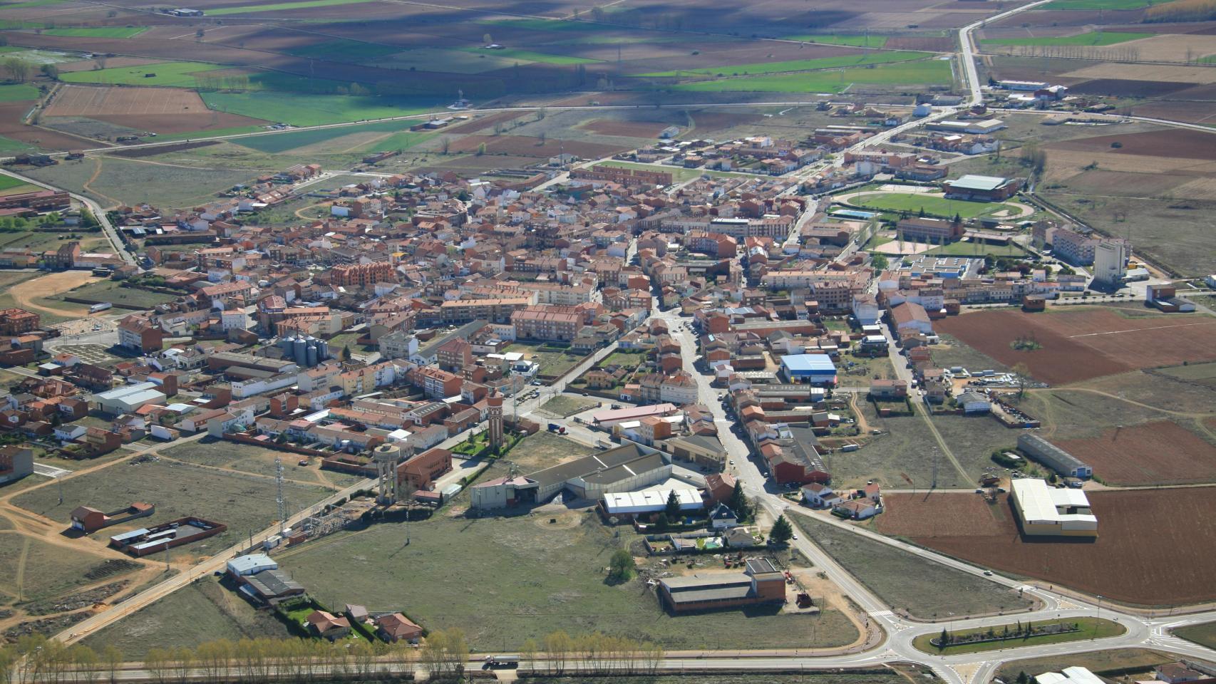 Imagen aérea de Santa María del Páramo en León.
