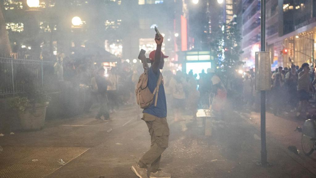 Disturbios durante la celebración de los Knicks.