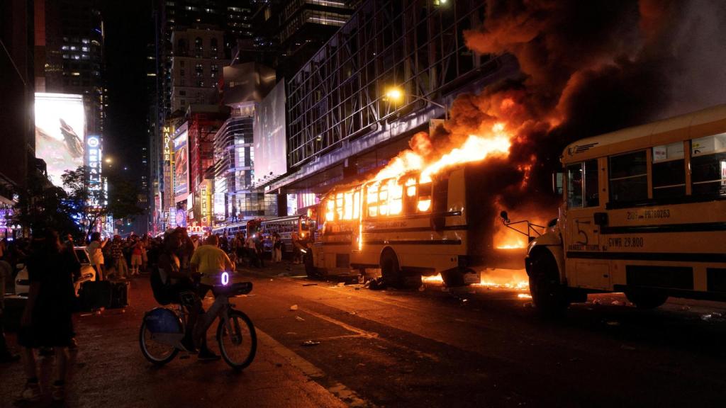 Disturbios durante la celebración de los Knicks.