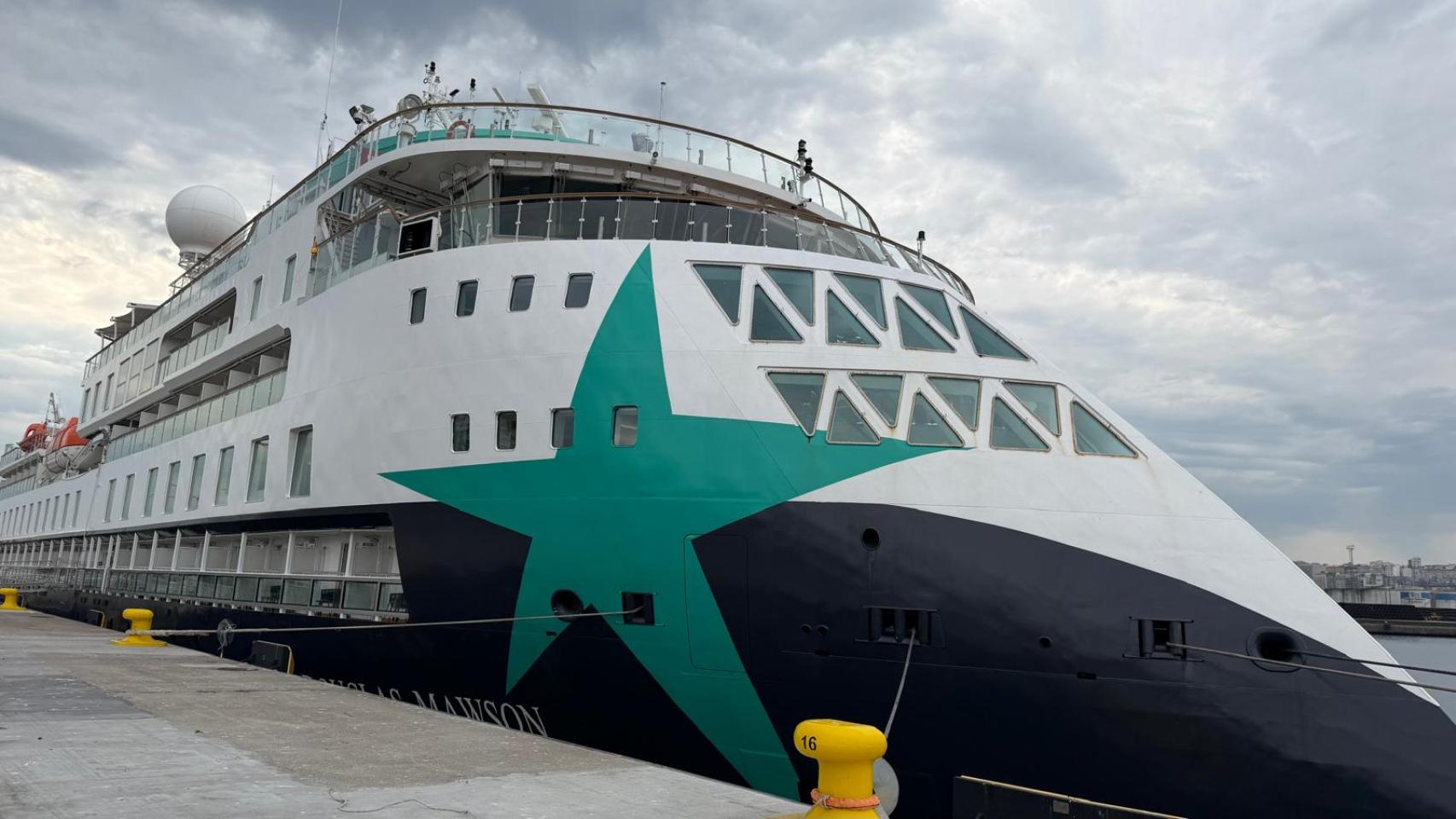 El crucero  Douglas Mawson