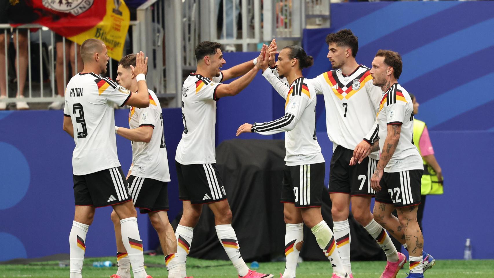 Los jugadores de Alemania celebrando el gol de Havertz contra Curazao.