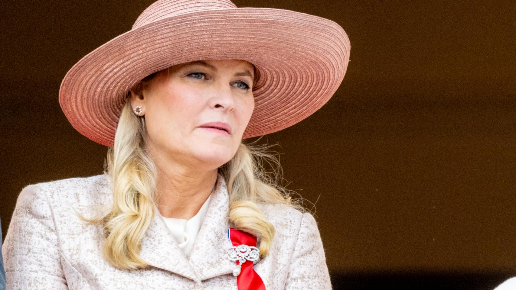 Mette-Marit, antes madre que futura reina: el dolor de ver a su hijo condenado mientras espera su trasplante