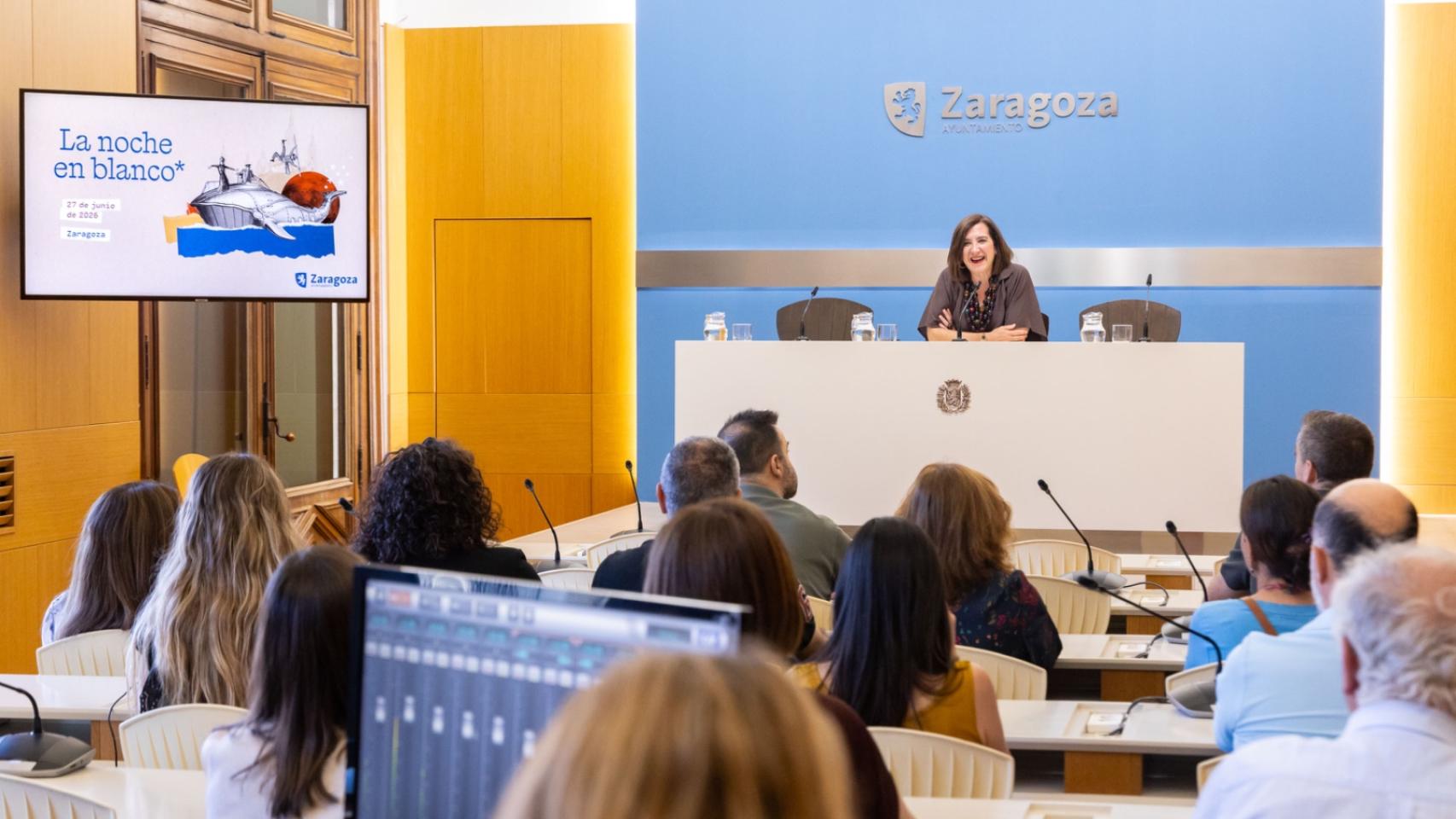 Sara Fernández presenta la programación de La Noche en Blanco 2026.